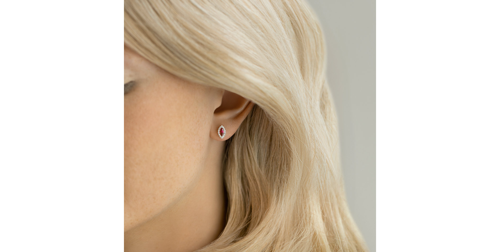 Náušnice s rubínem a diamanty Sign of Desire