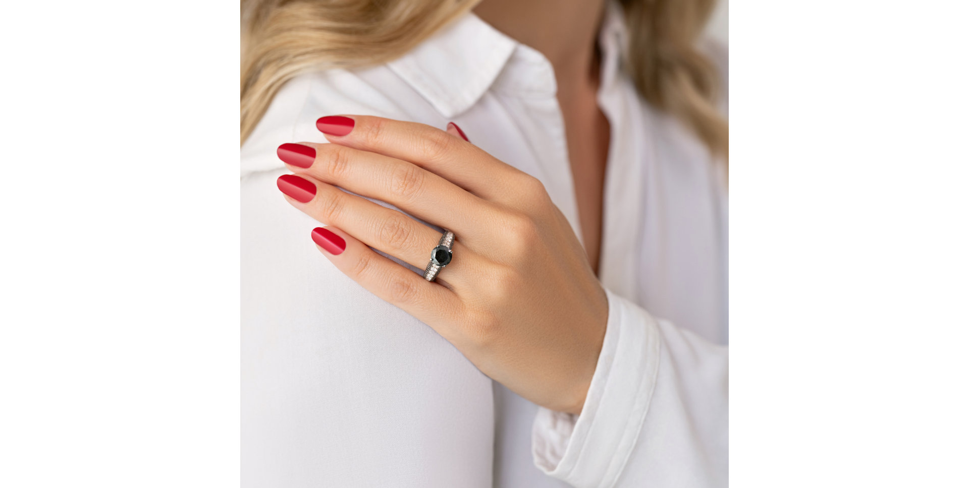 Prsten s černými a bílými diamanty Marcellus