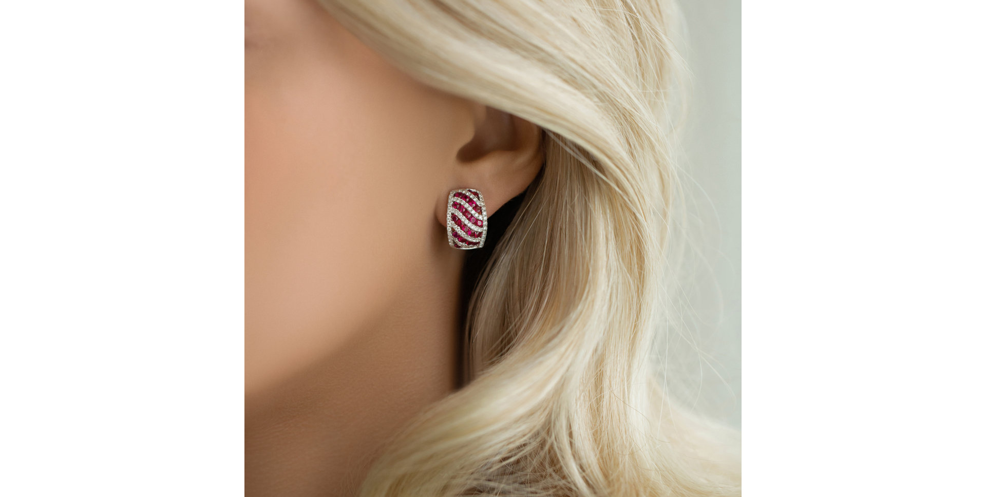 Náušnice s diamanty a rubíny Cassia