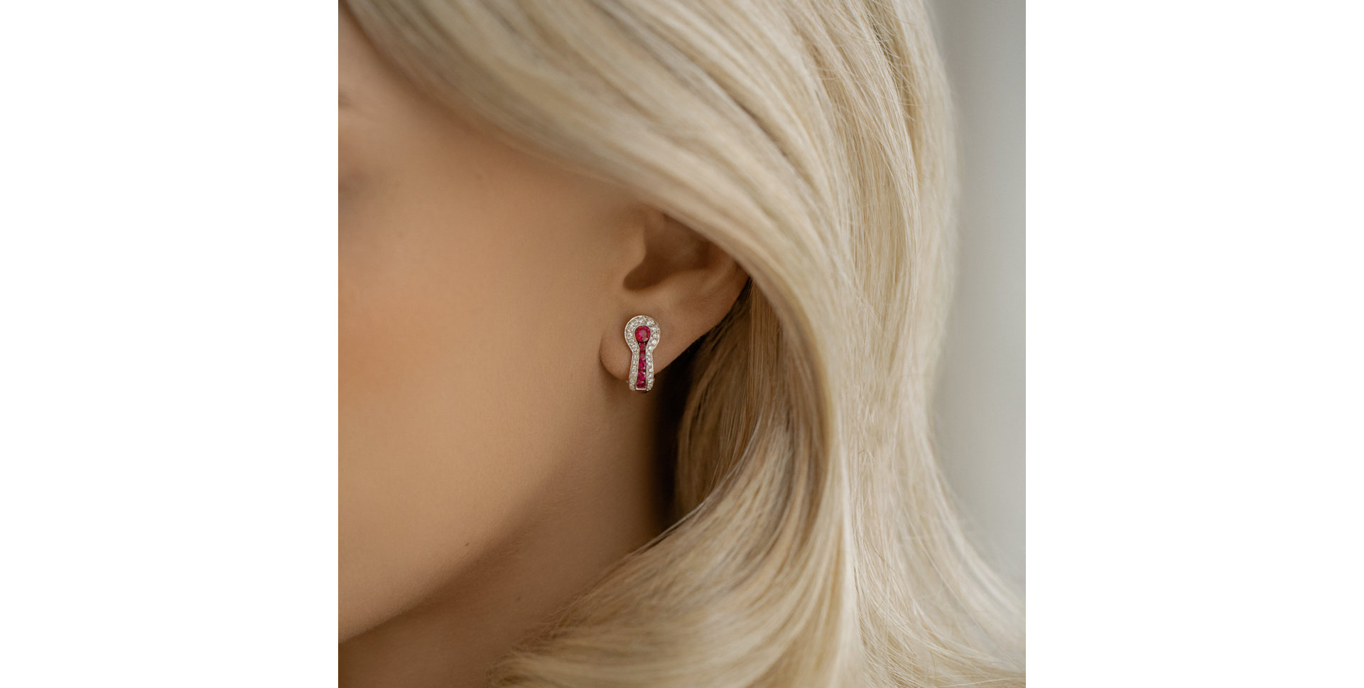 Náušnice s diamanty a safíry Dark Bella