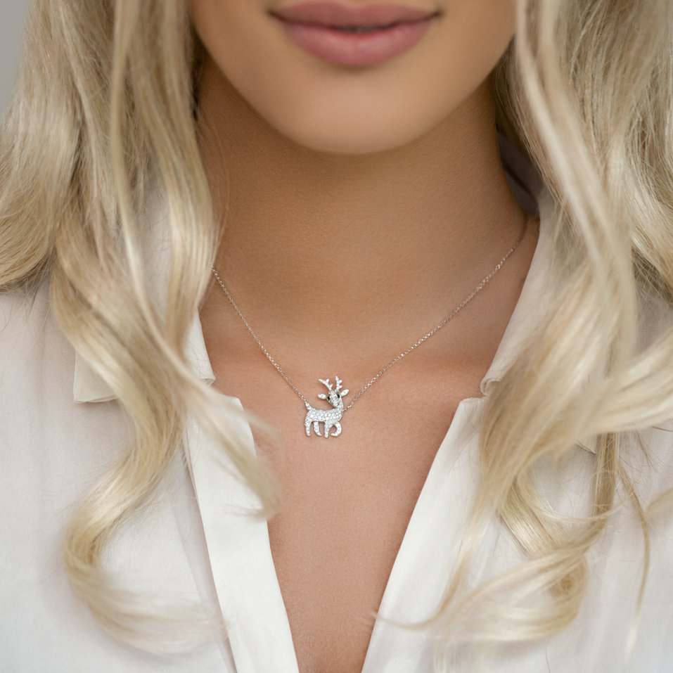 Náhrdelník s černými a bílými diamanty Magical Deer