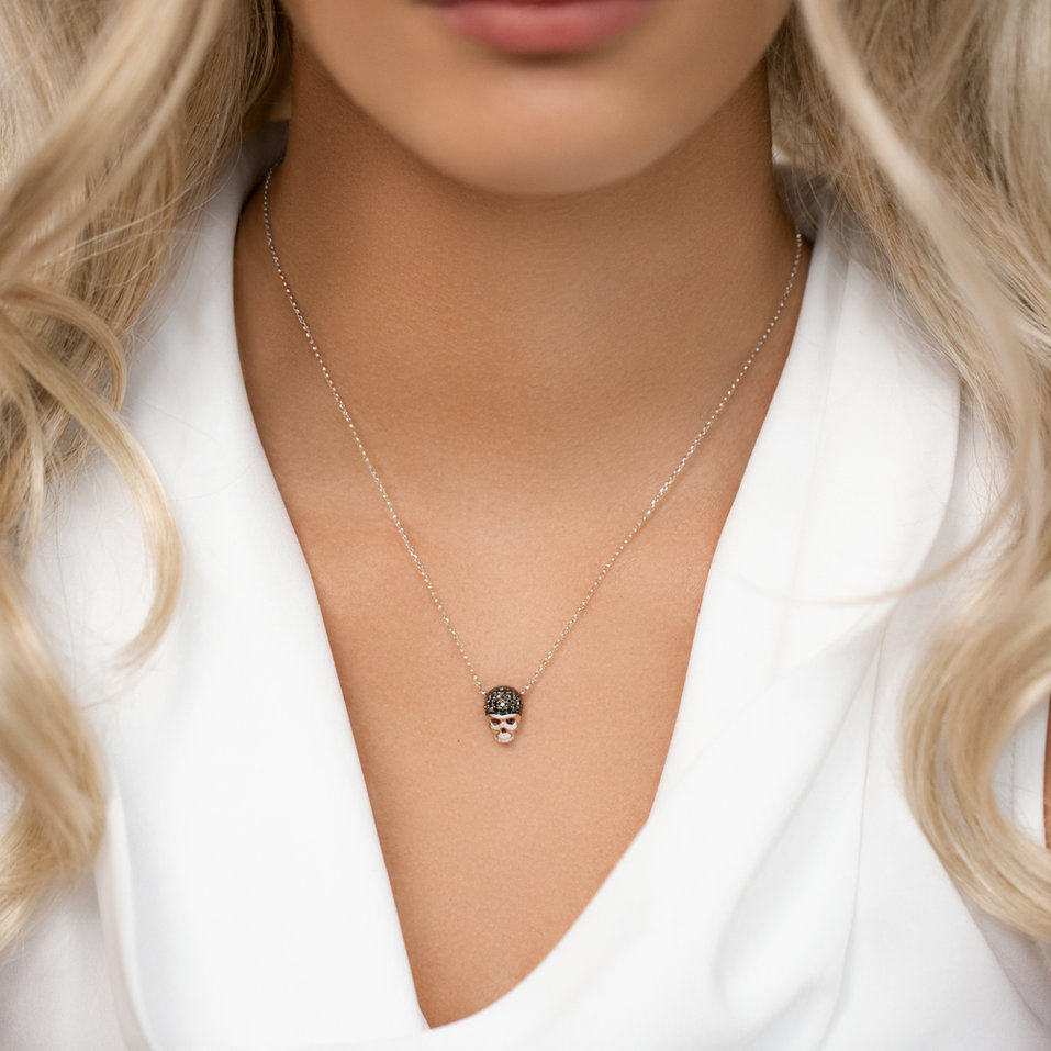 Náhrdelník s černými diamanty Memento Mori