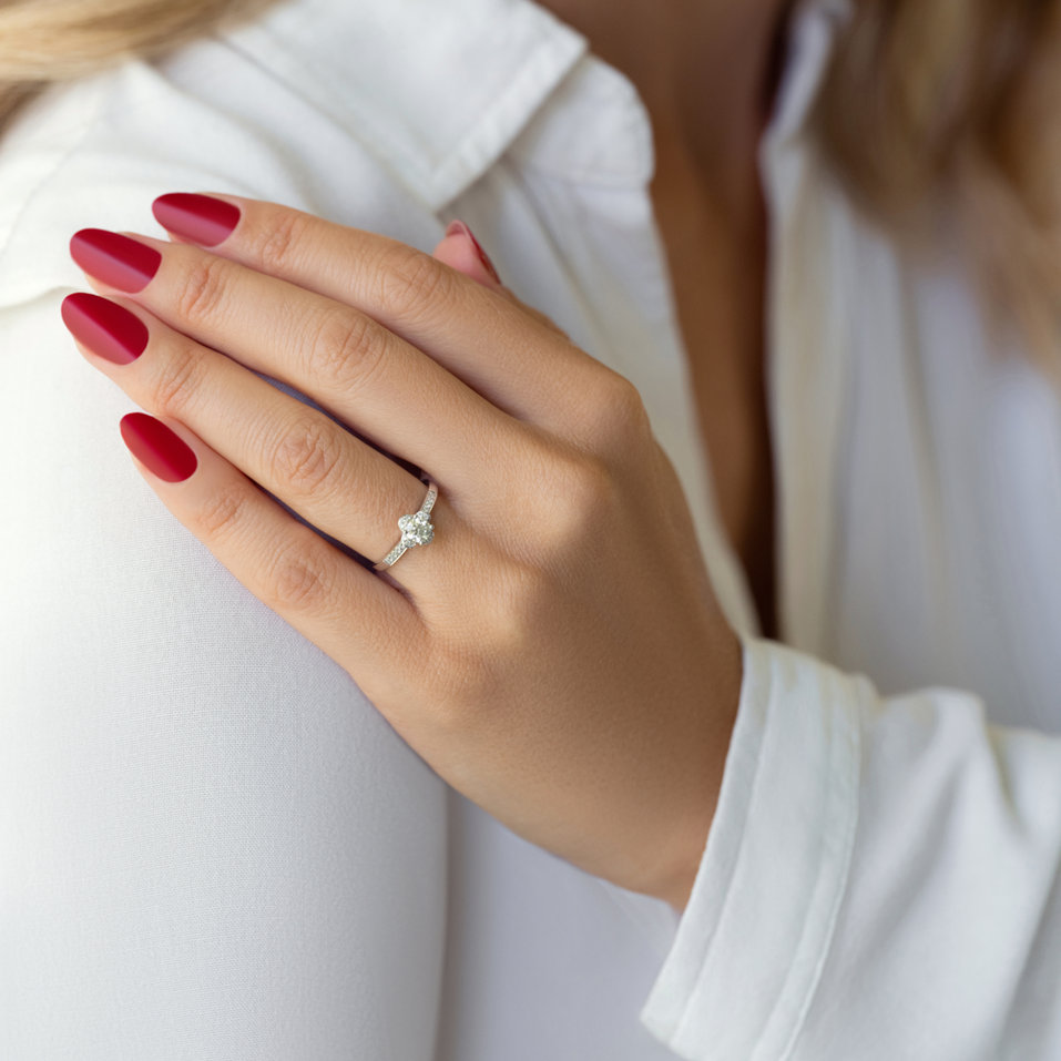 Prsten s diamanty Tumajina