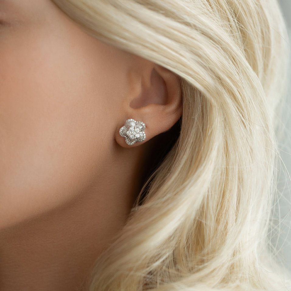 Náušnice s diamanty Famous Signature