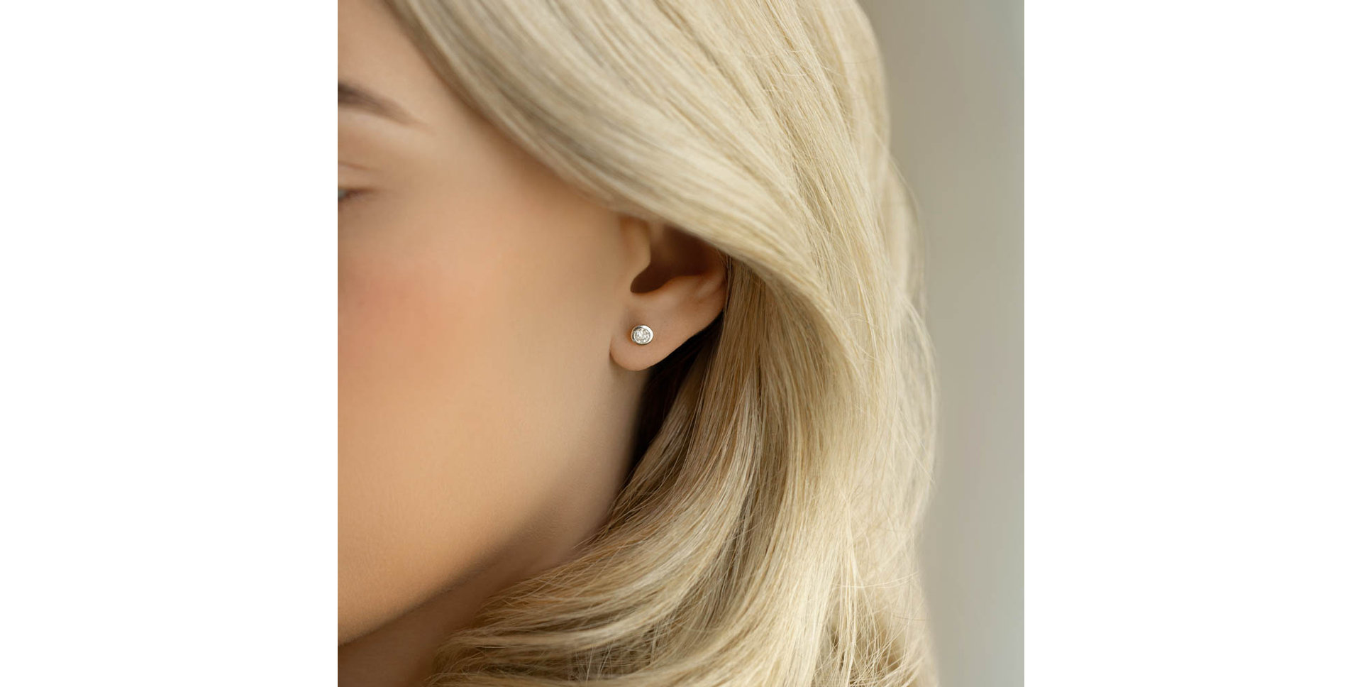 Náušnice s diamantem Star Stranger