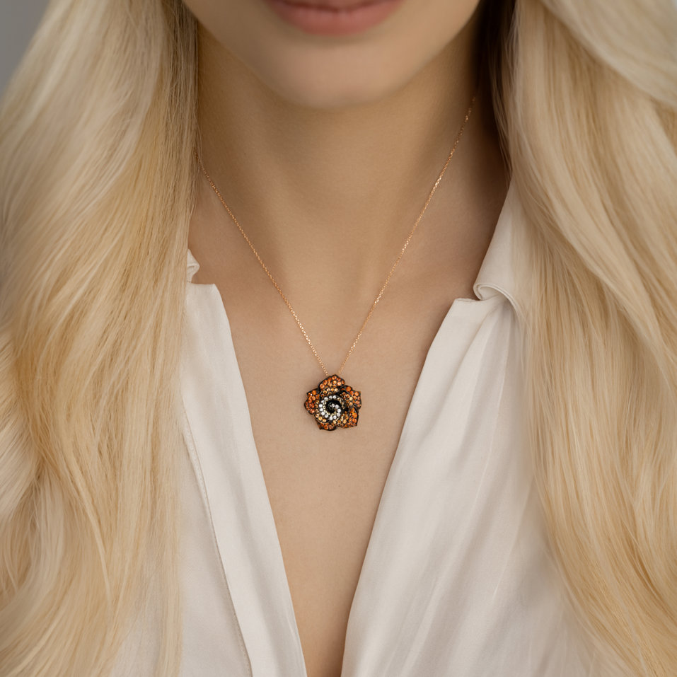 Přívěs s diamanty a safíry Carolee