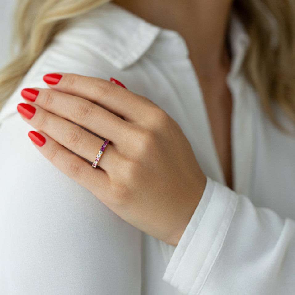 Prsten s diamanty, safíry a rubíny Cherry Haze