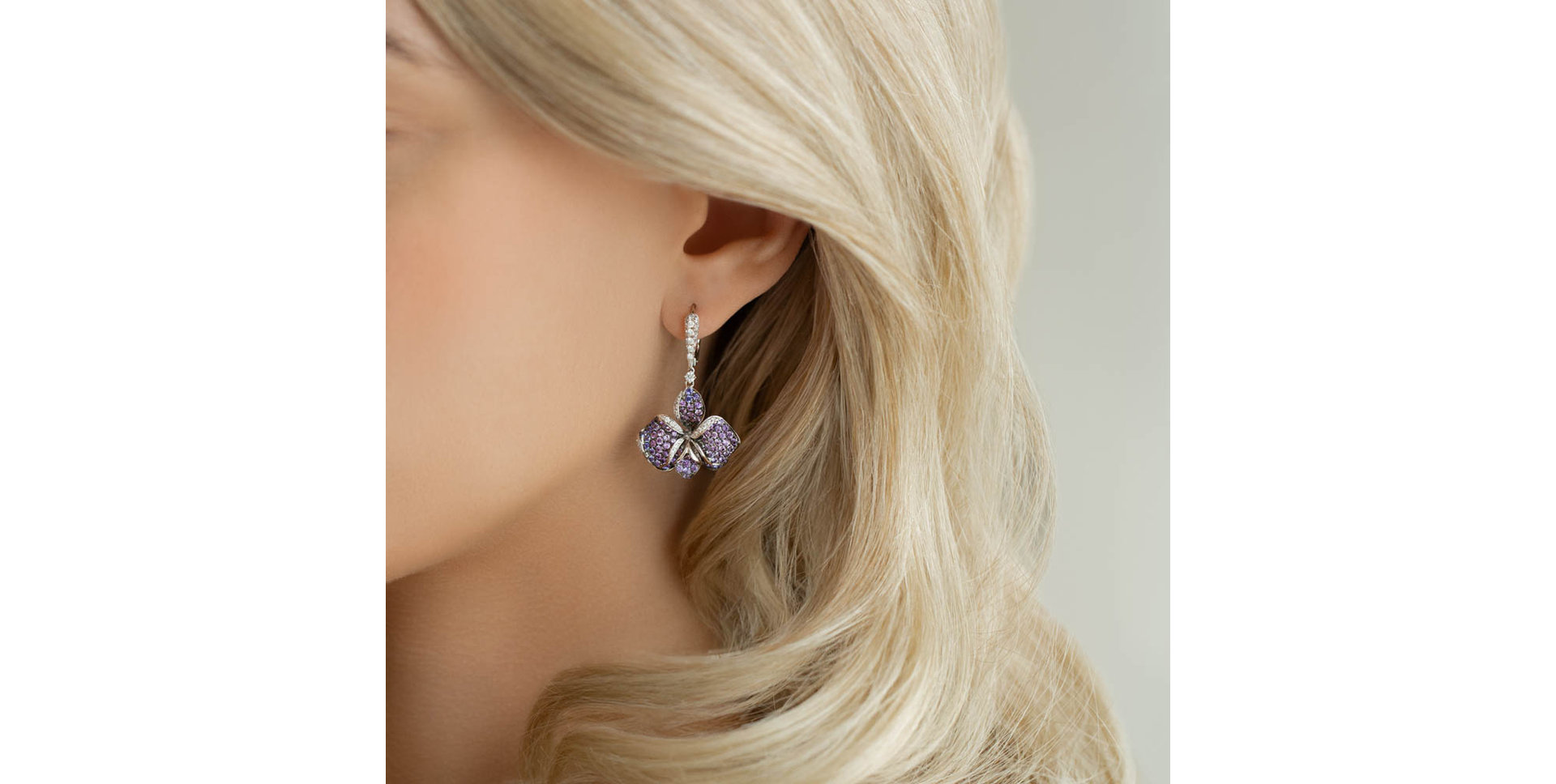 Náušnice s diamanty a safíry Iris