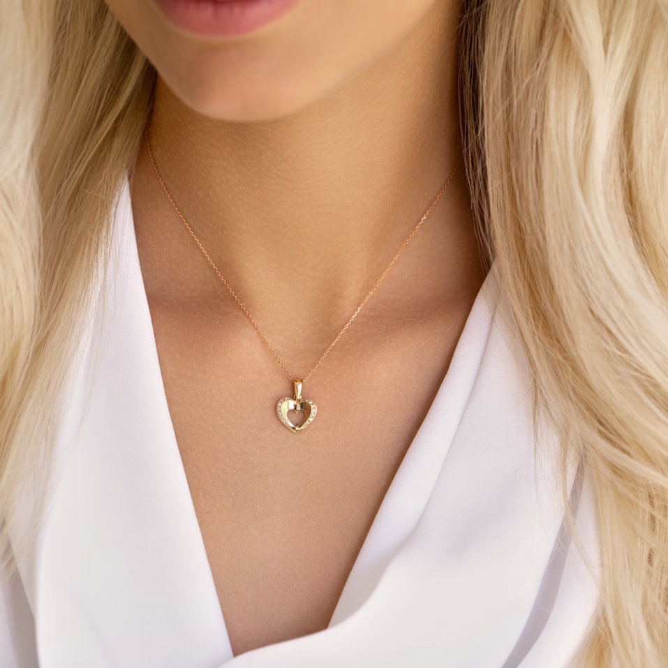 Přívěs s diamanty Romantic Monogram