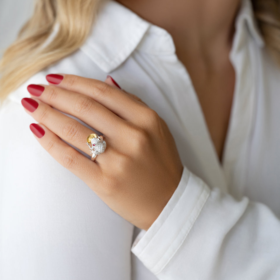 Prsten s diamanty, safíry a rubíny Elegant Frog