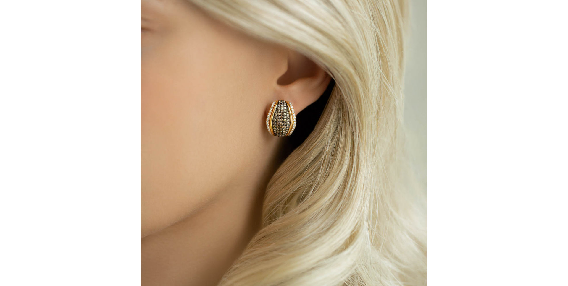 Náušnice s bílými a hnědými diamanty Goldie