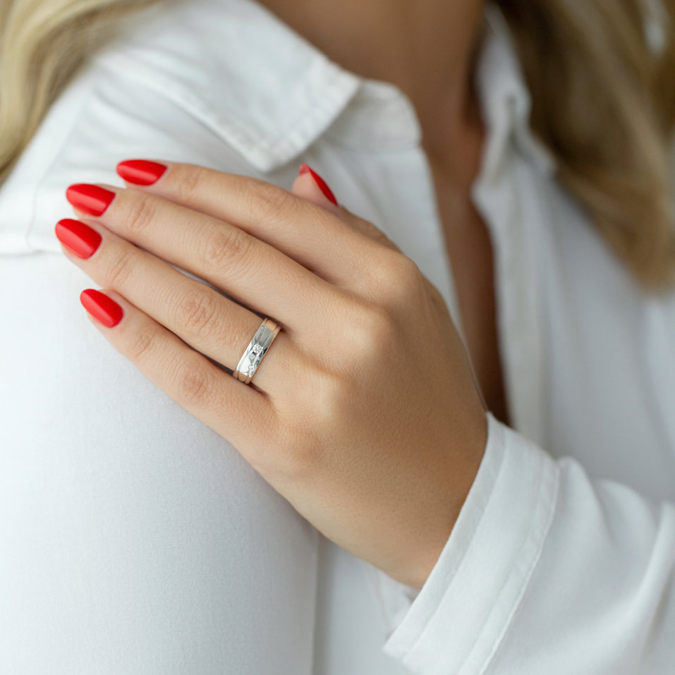 Prsten s diamanty Halsey