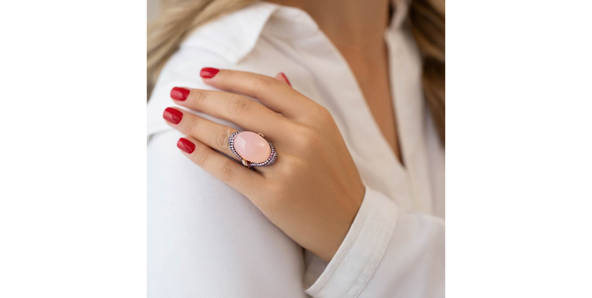 Prsten s diamanty, růženínem a safíry Venus Elegance