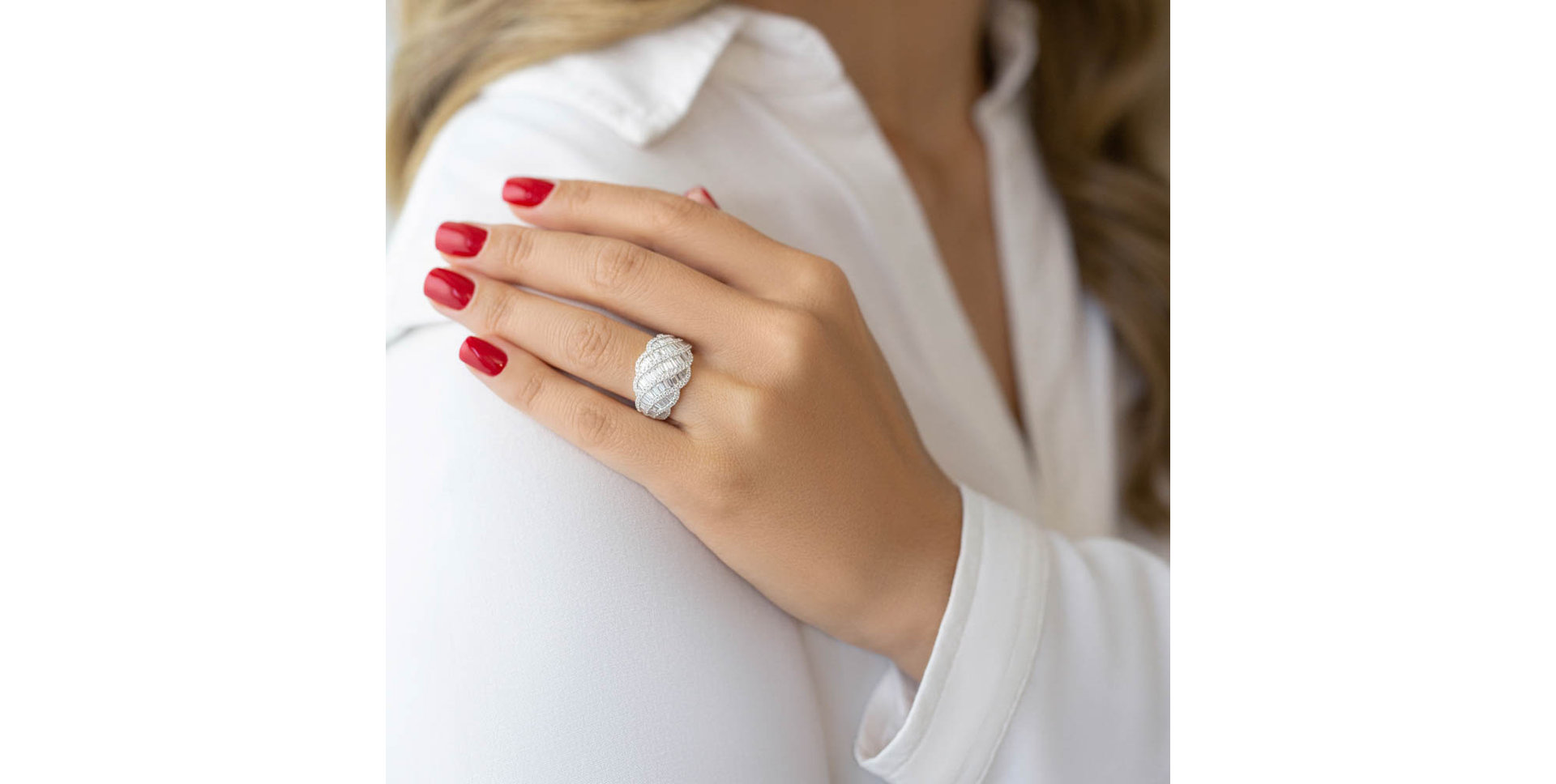 Prsten s diamanty Akira