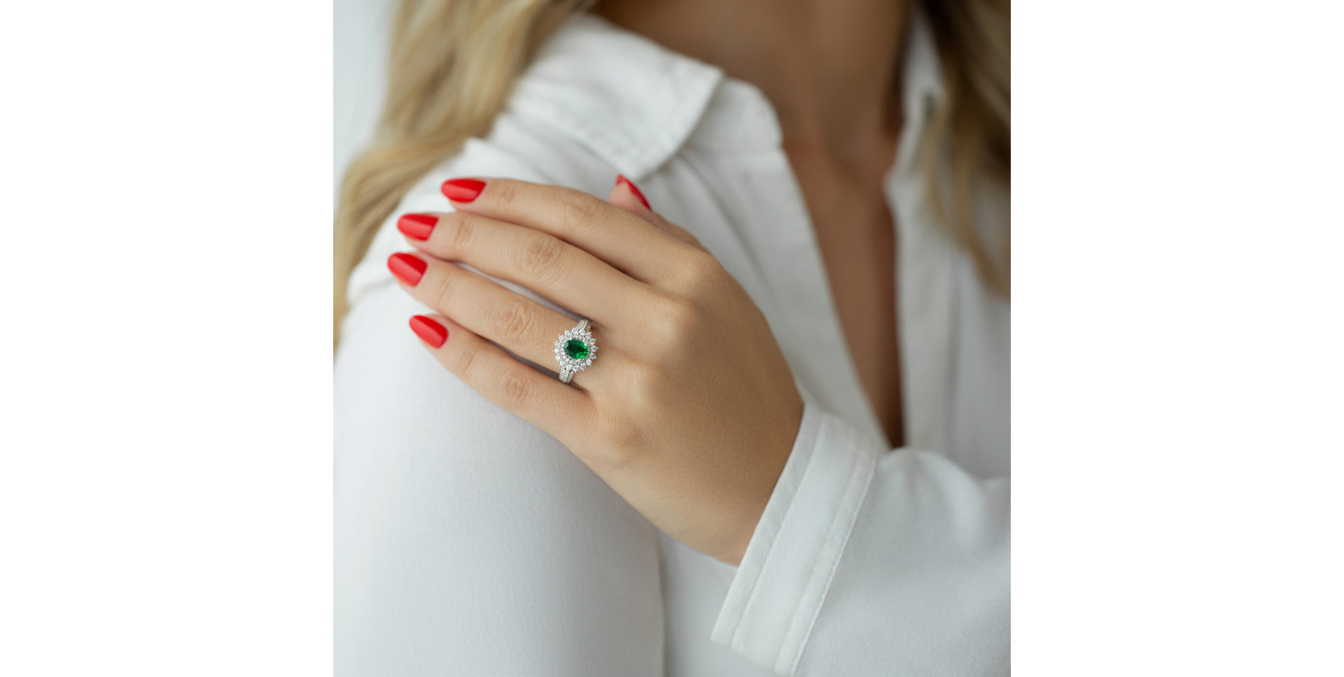 Prsten se smaragdem a diamanty Green Cabinet