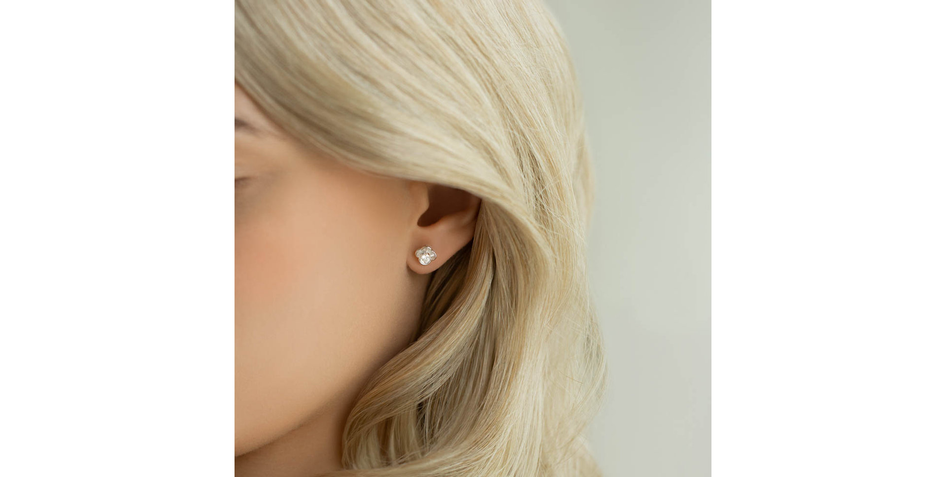 Náušnice s diamantem Rheana