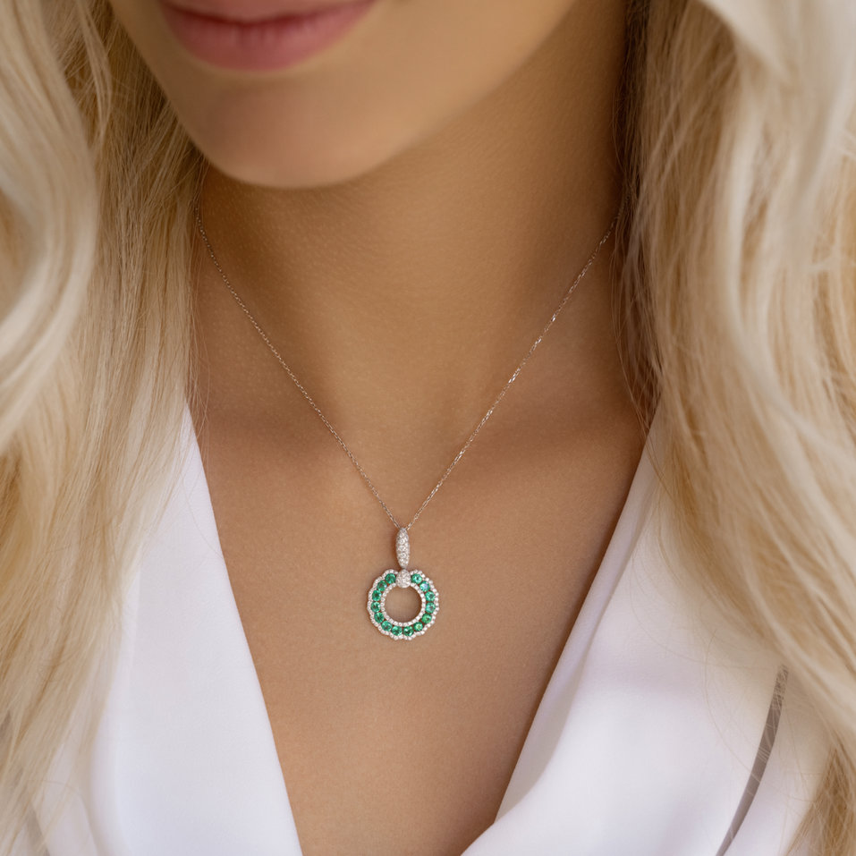 Přívěs s diamanty a smaragdem Halo of Frost