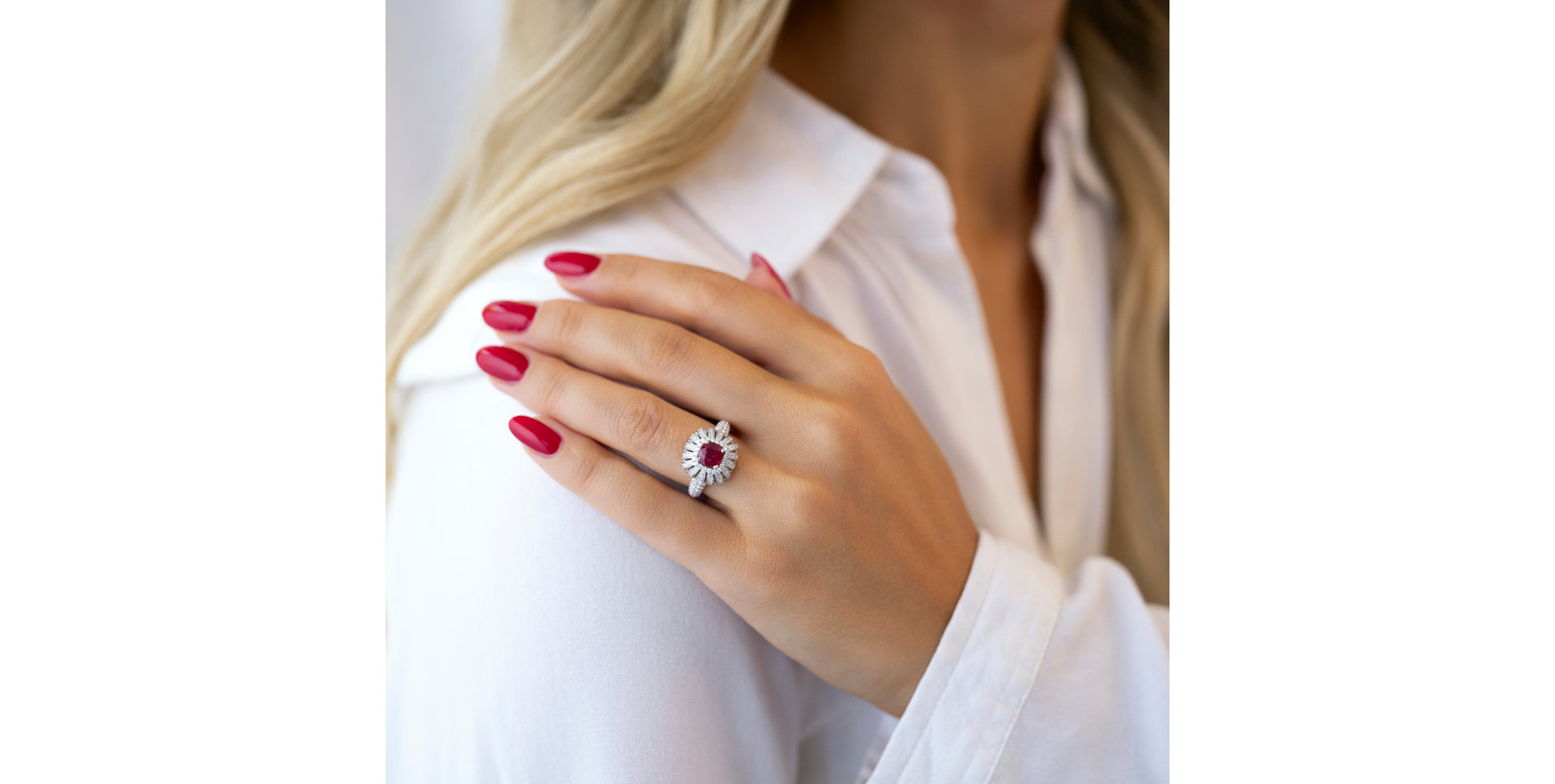 Prsten s rubínem a diamanty Chrétien