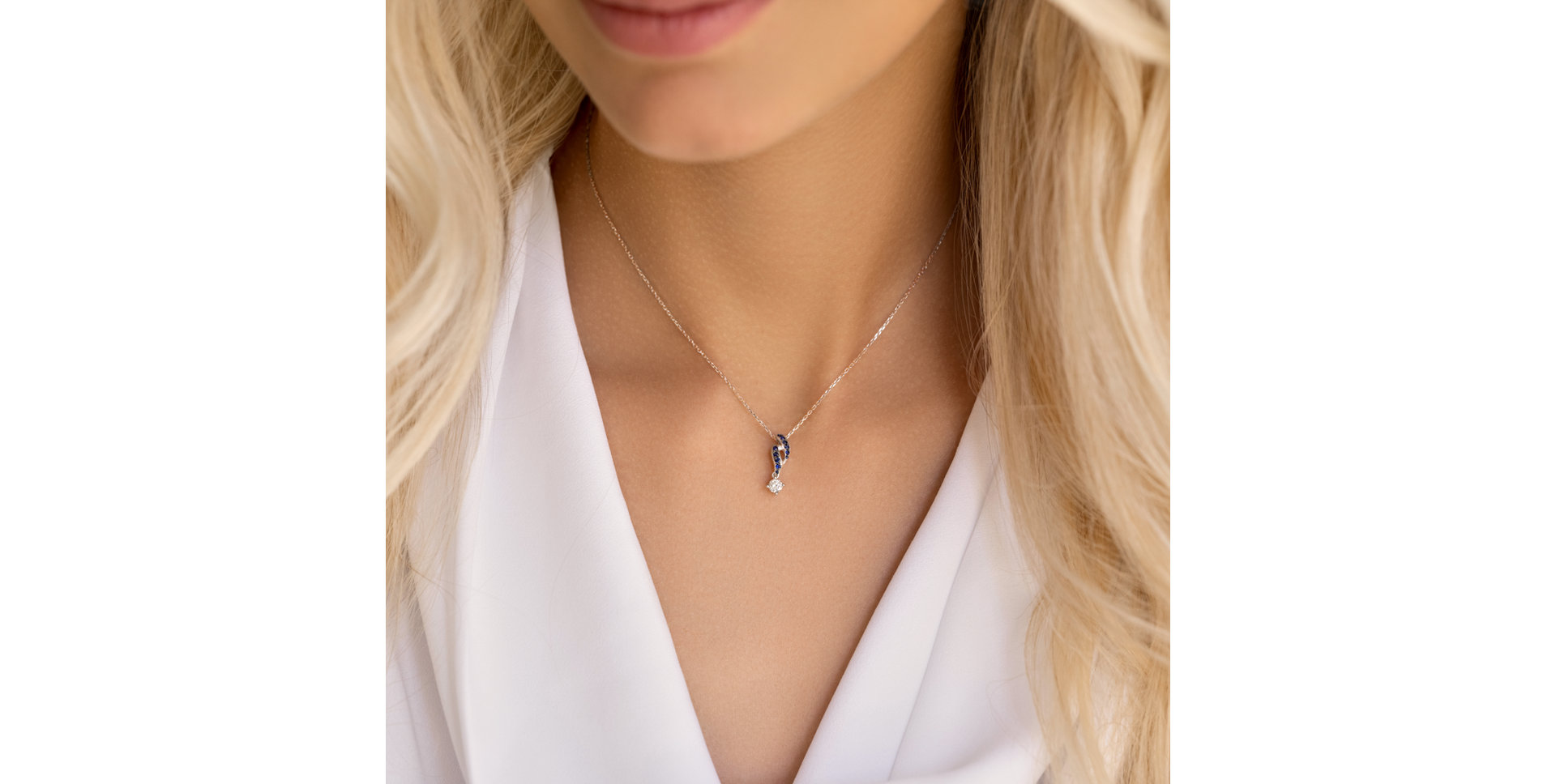 Přívěs s diamantem a safíry Sky Ribbon