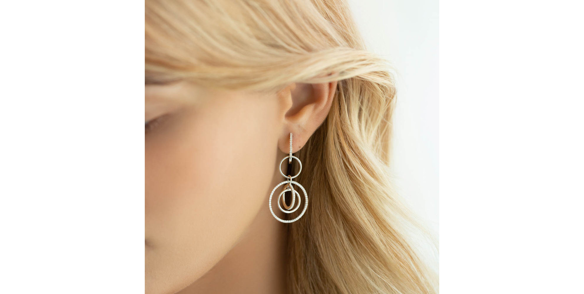 Náušnice s diamanty Willis Cycle