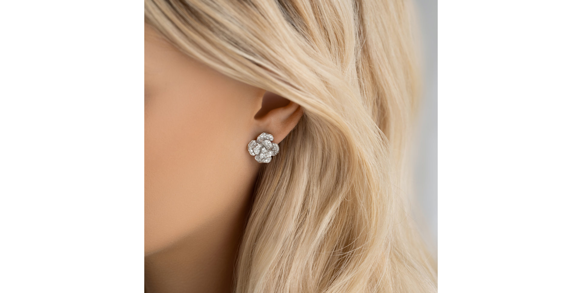 Náušnice s diamanty Versailles Flower