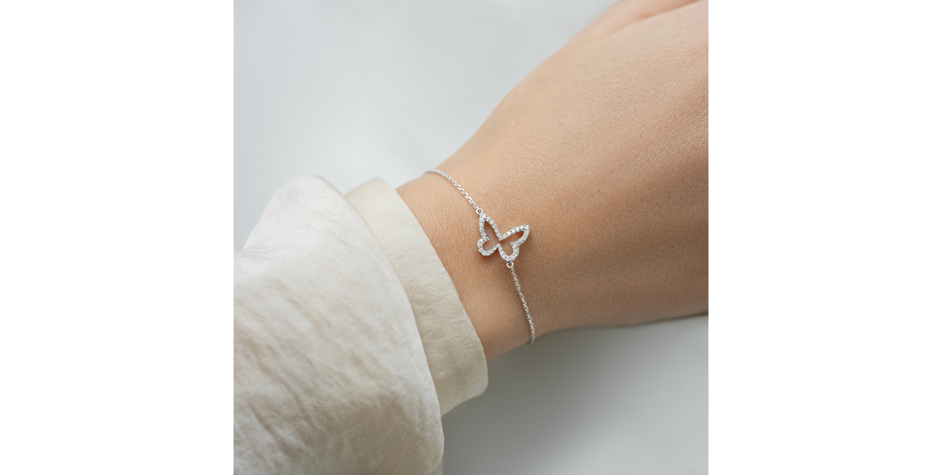 Náramek s diamanty Radiant Wings