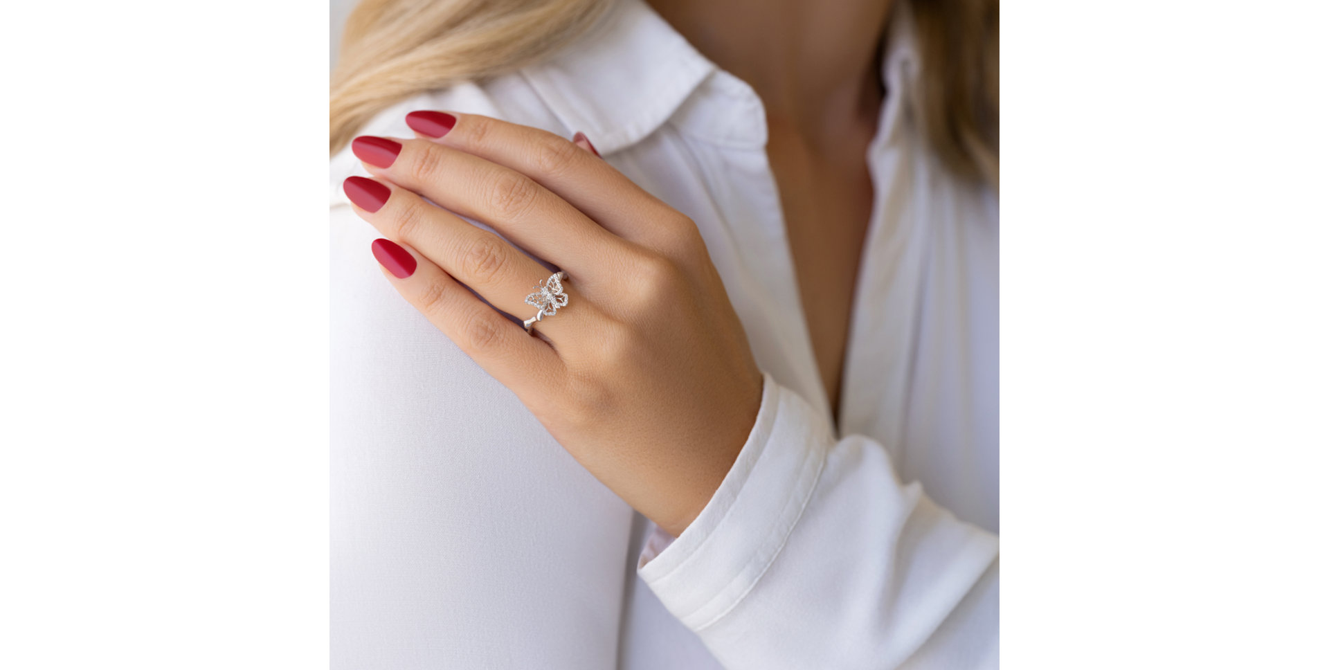 Prsten s diamanty Twisted Wings