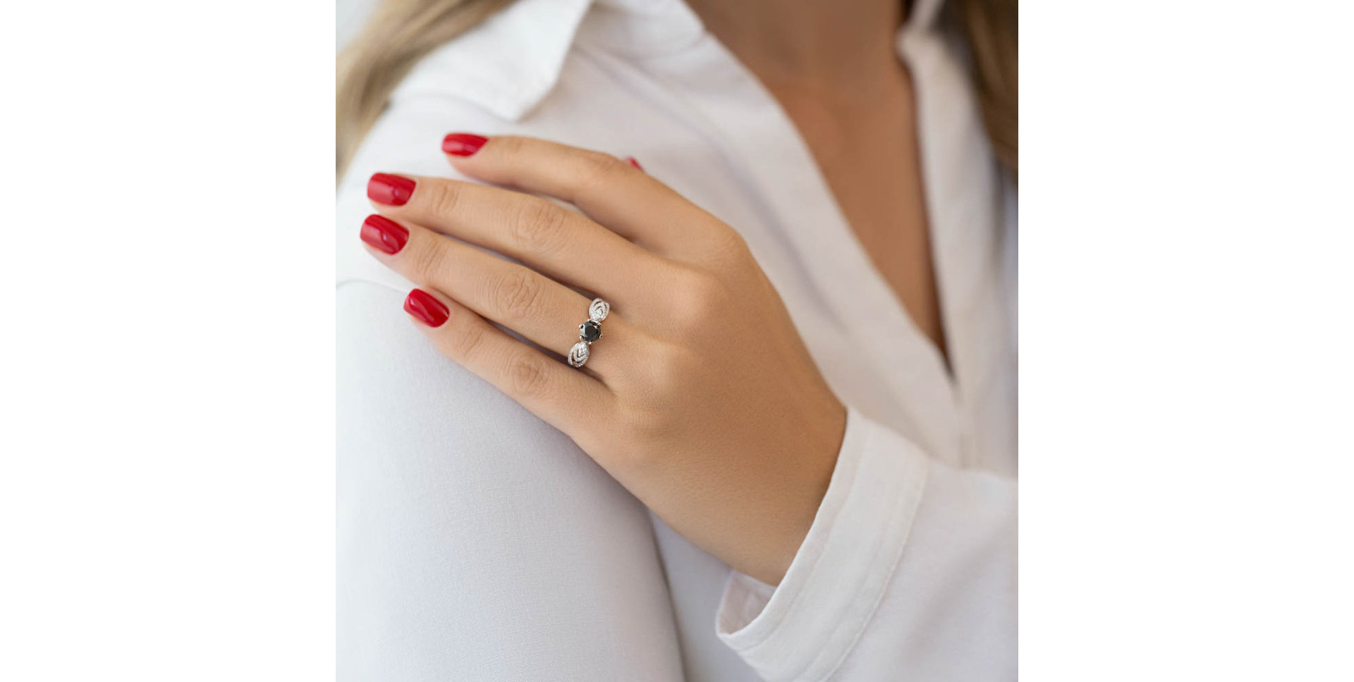 Prsten s bílými a černými diamanty Dark Romance