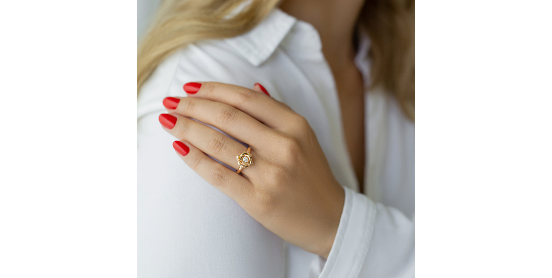 Prsten s diamantem Blooming Lotus