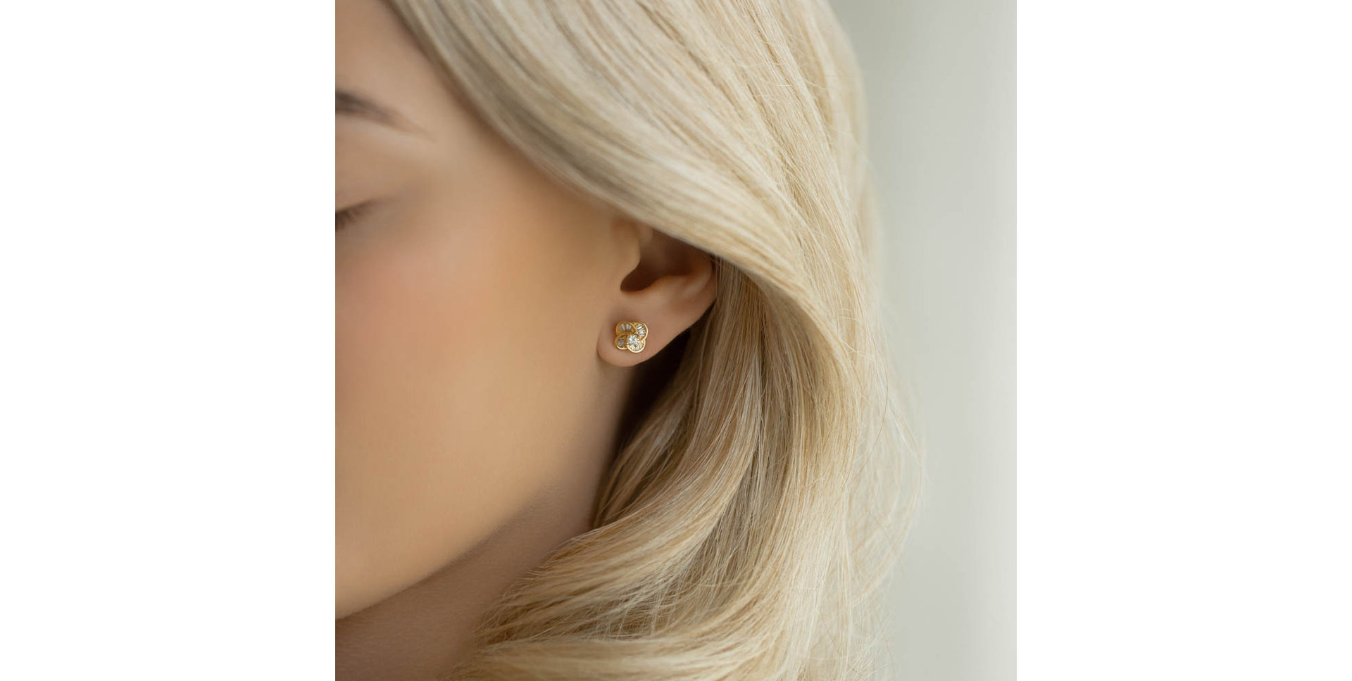 Náušnice s diamanty Shiny Wildflowers