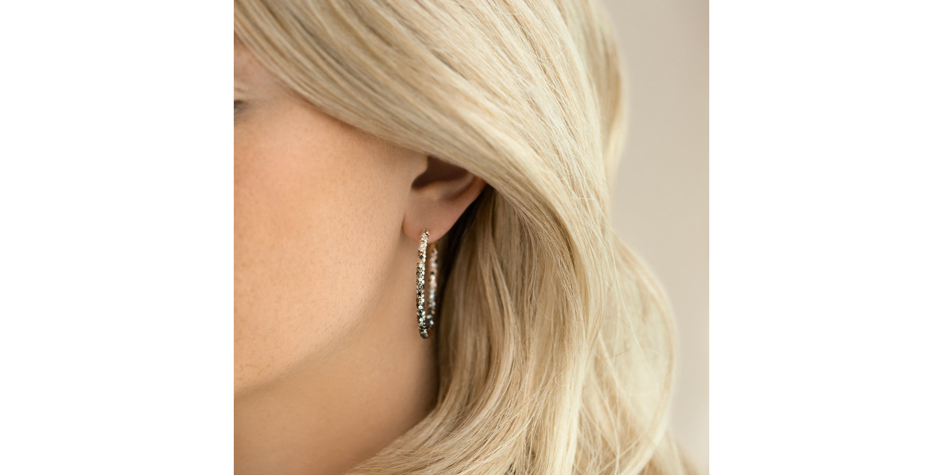 Náušnice s bílými, hnědými a černými diamanty Moonlight Rain