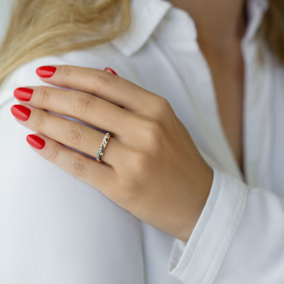 Prsten s bílými, hnědými a černými diamanty Inferno Galaxy