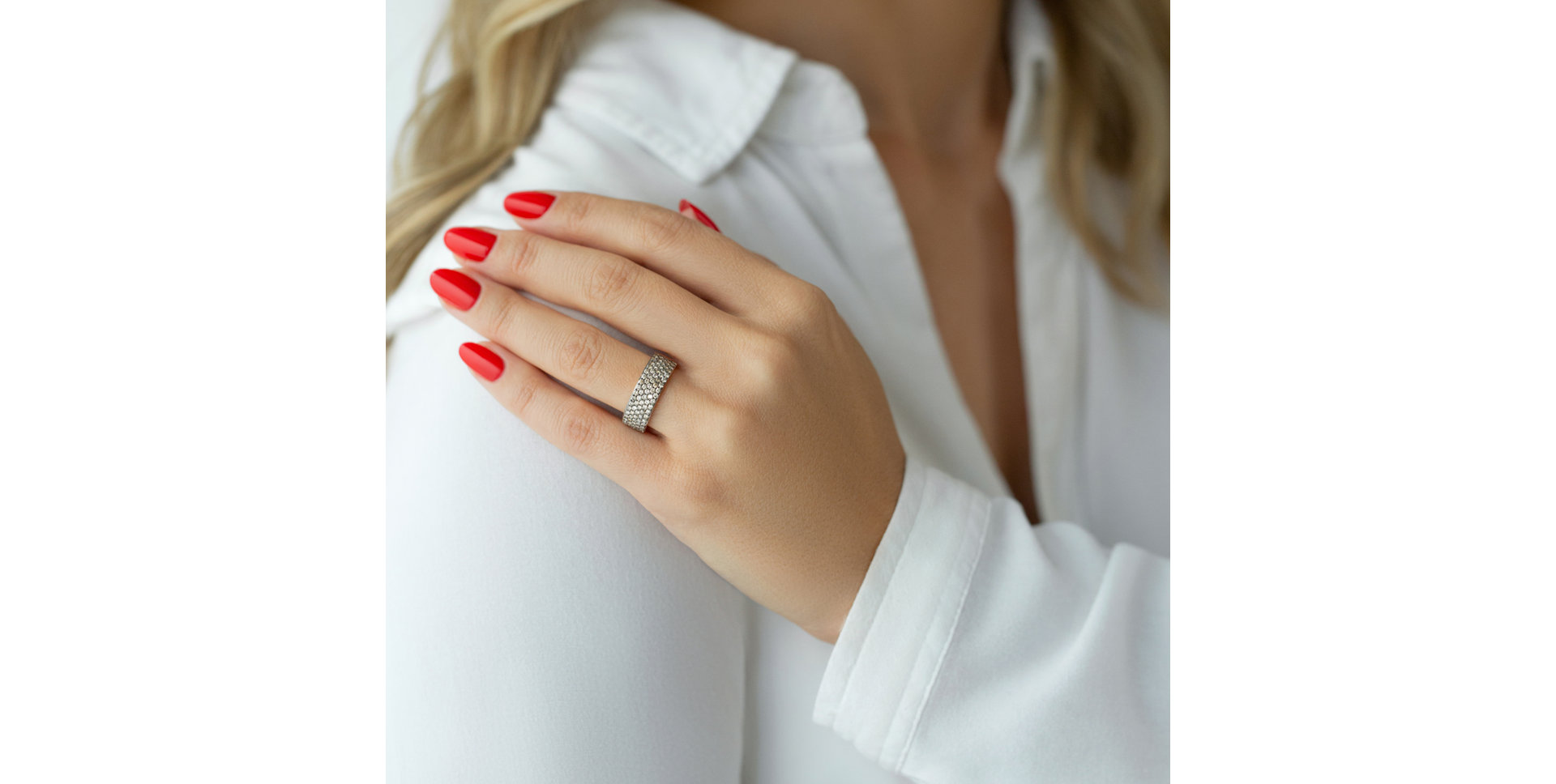 Prsten s hnědými diamanty Snake Treasure