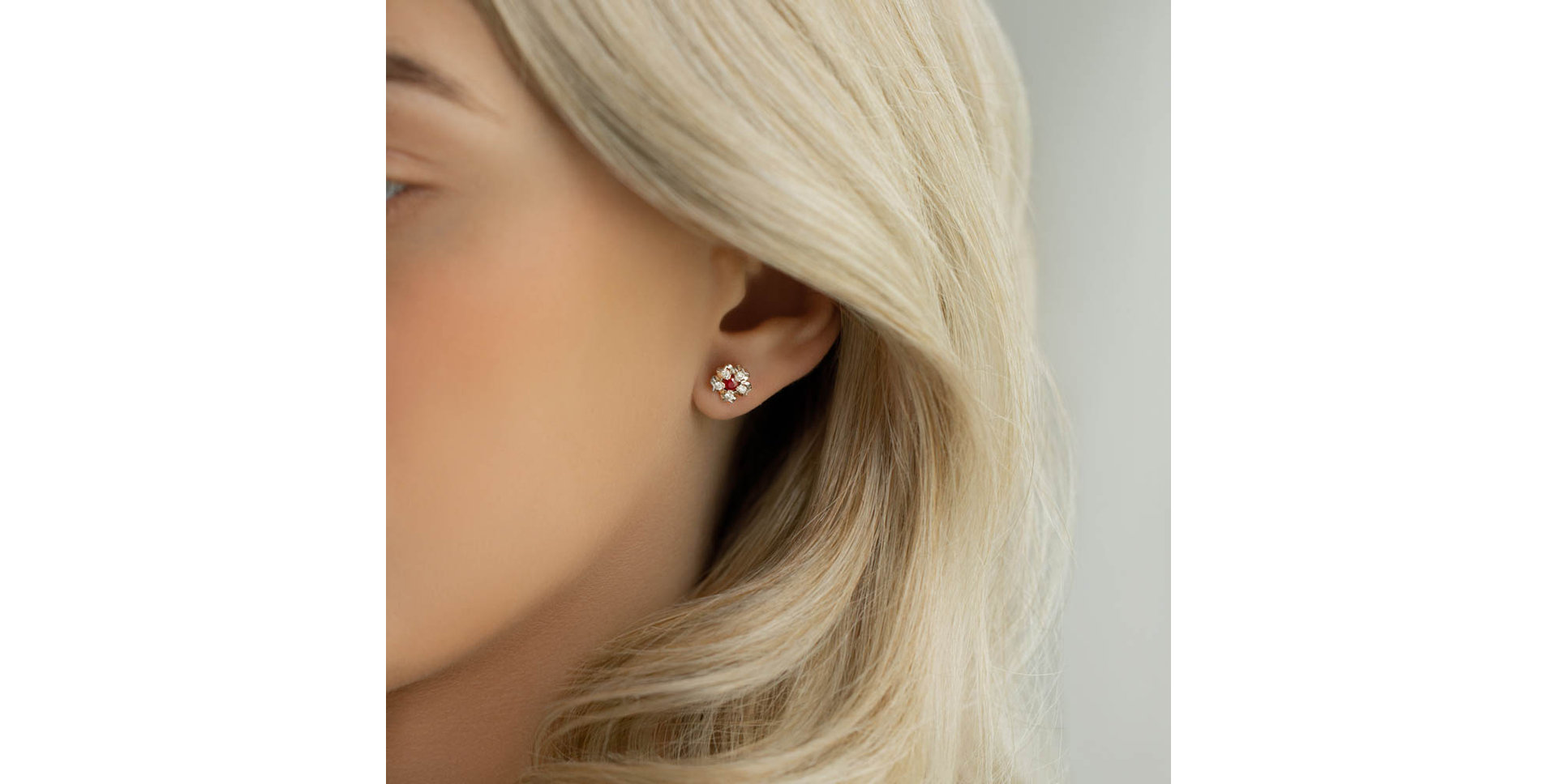 Náušnice s rubínem a diamanty Asters