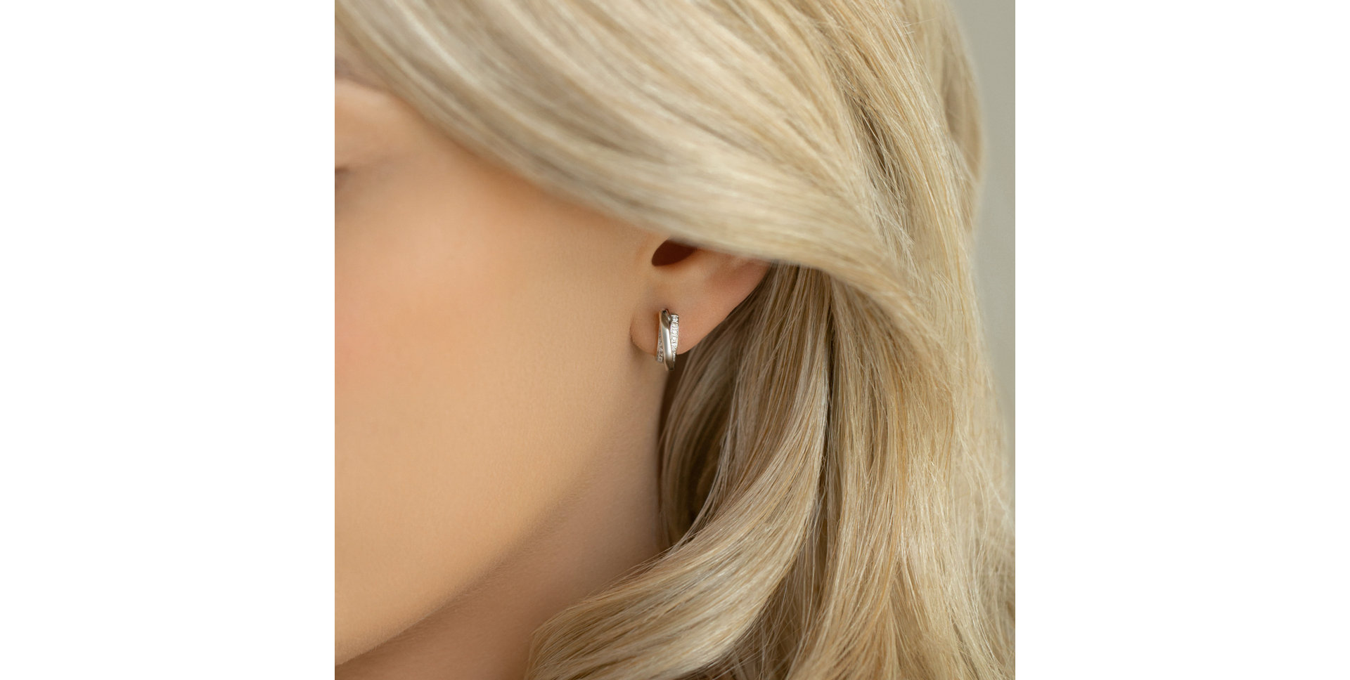 Náušnice s diamanty Written Representation