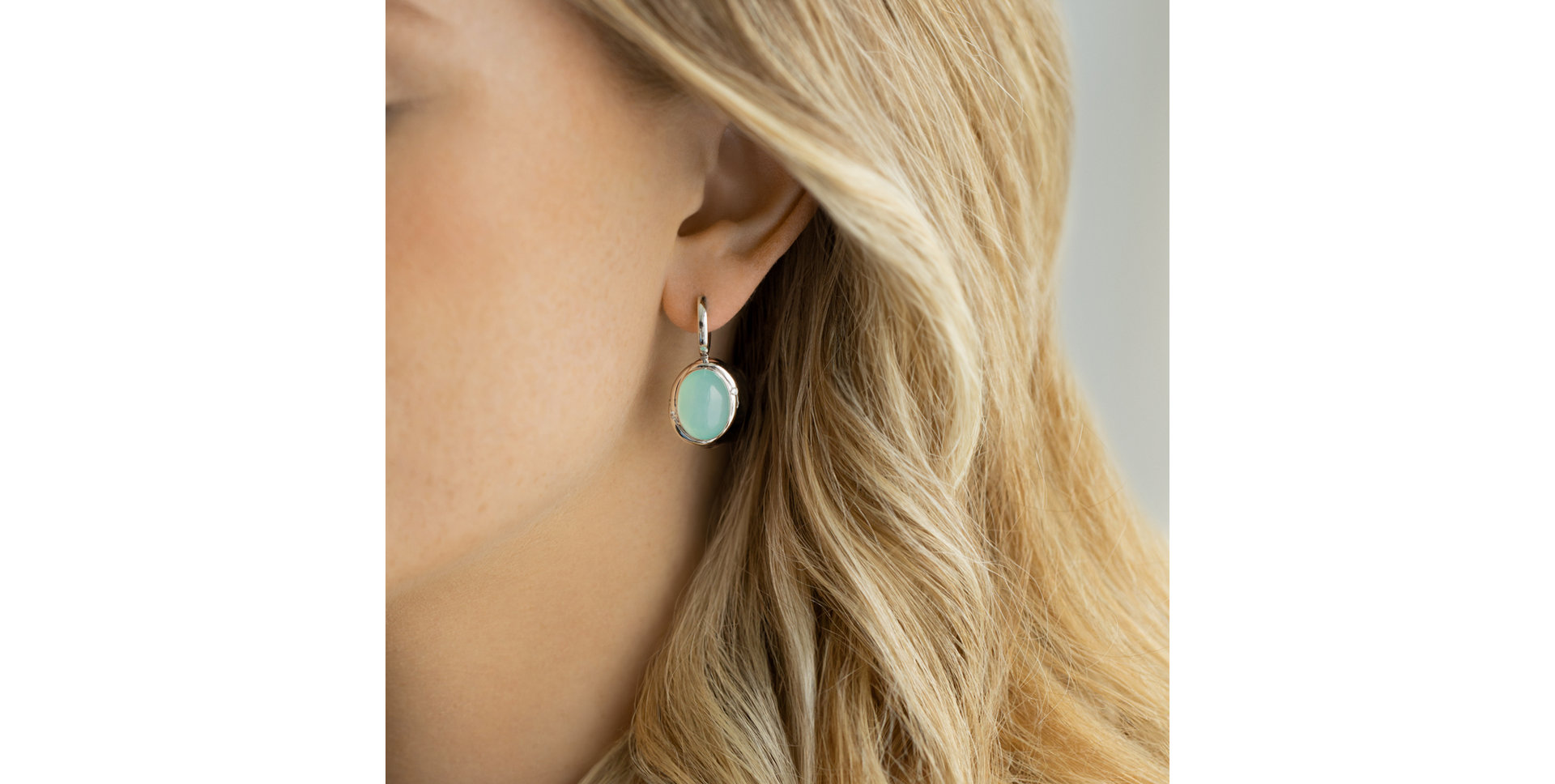 Náušnice s chalcedonem a diamanty Gem Spirit