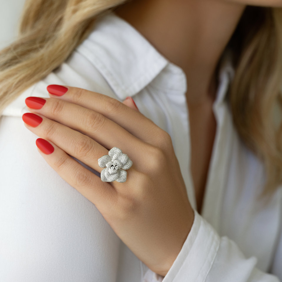 Prsten s diamanty Demanding Excellence