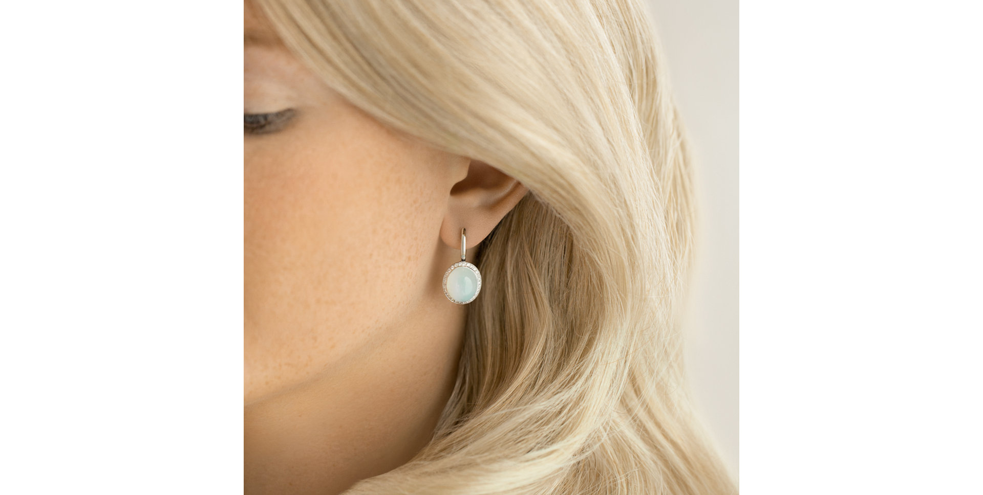 Náušnice s chalcedonem a diamanty Magic Blossom