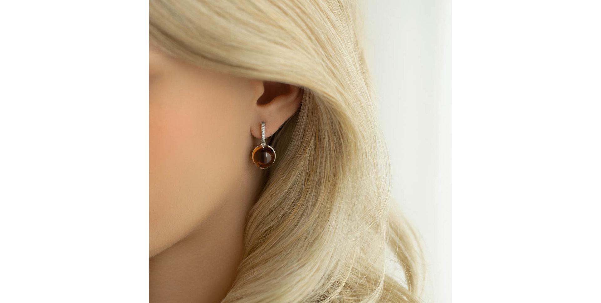 Náušnice s měsíčním kamenem a diamanty Fairy Blossom