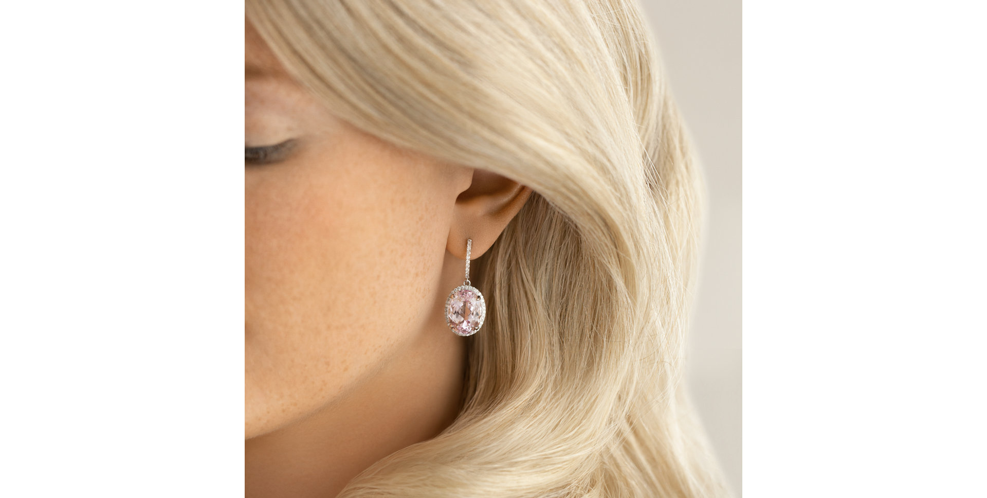 Náušnice s kunzitem a diamanty Graceful Delight