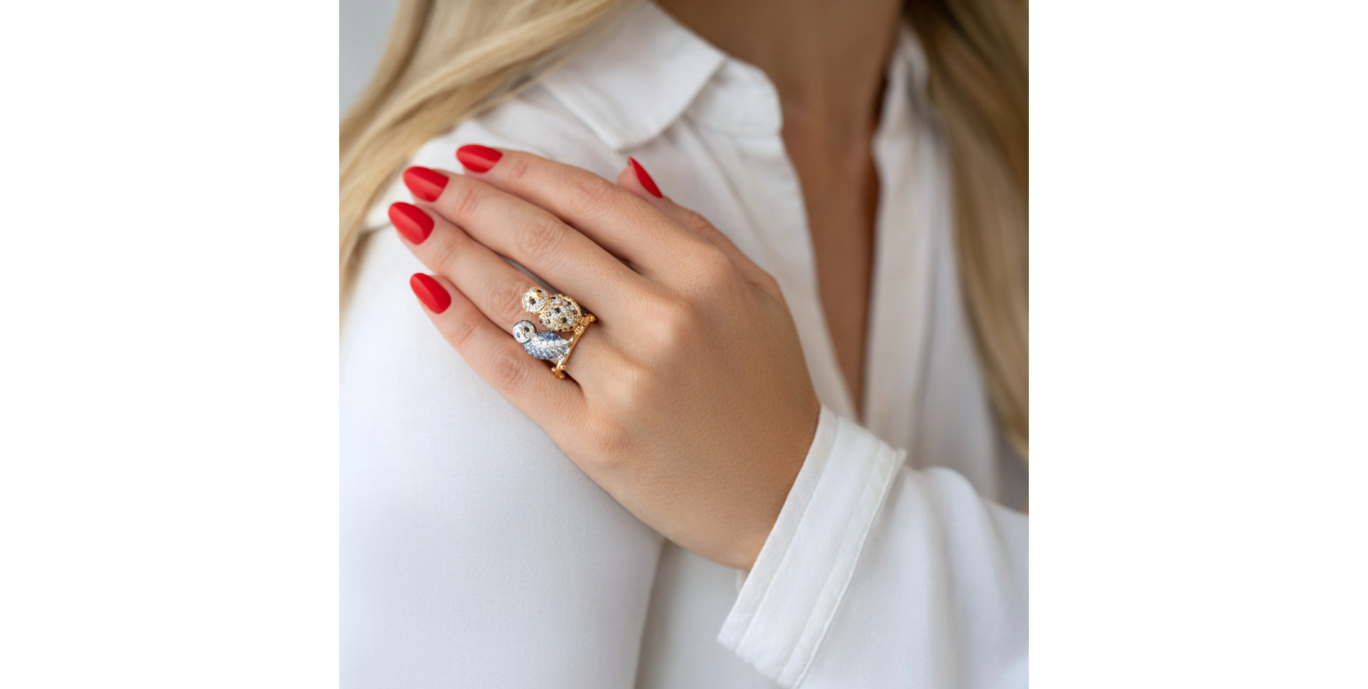 Prsten s bílými, hnědými a černými diamanty a safíry Fairytale Owl